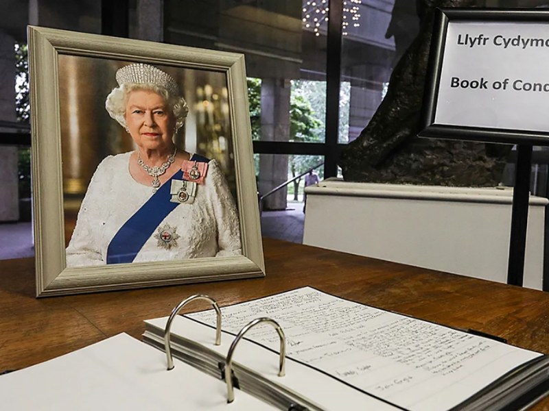 Гаф! Украински дипломати унижиха покойната Елизабет II ВИДЕО