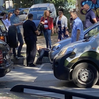 Катастрофа между 3 автомобила в центъра на Пазарджик предизвика политически