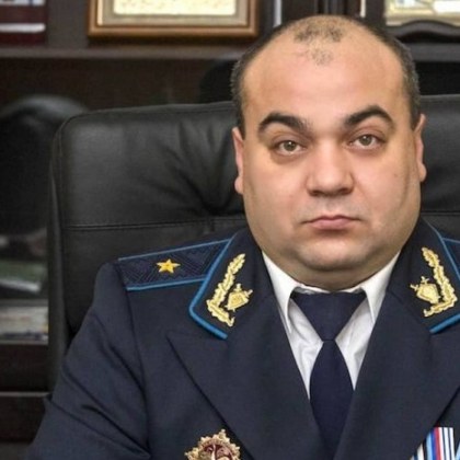 Взривиха главния прокурор на ЛНР в кабинета му