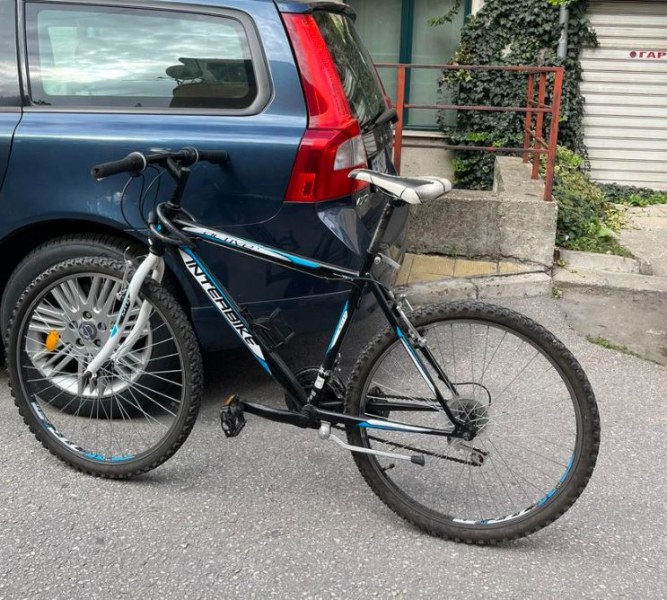 Пловдивчанин попречи на няколко мъже да откраднат колело