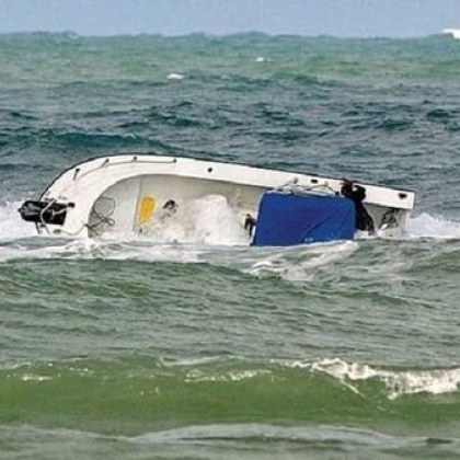 Спасен е мъжът паднал зад борда на яхта в морето