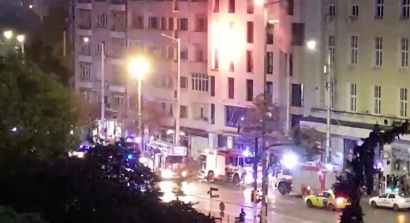 Жена е загинала при пожара в столичен хотел