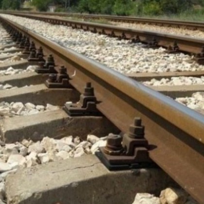 Жена почина блъсната от влак край Симеоновград съобщиха от полицията На