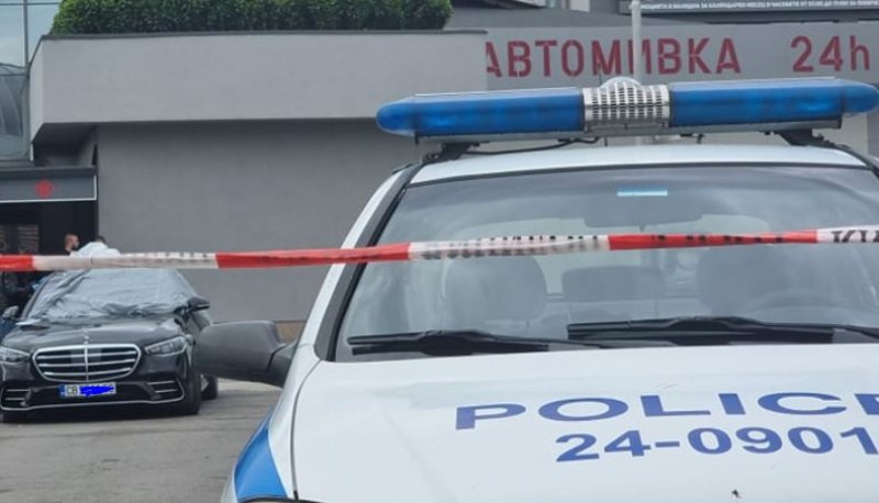 Труп на 55-годишен мъж е открит във Варна.Тялото с множество