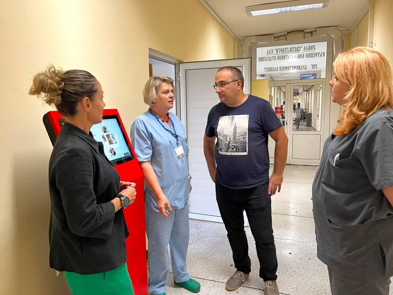 Компютърен гид помага на пациентите със слухови затруднения в УМБАЛ 