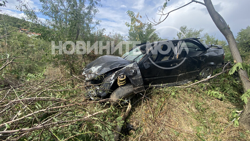 Гонка с полицията завърши с катастрофа, шофьорът - неправоспособен