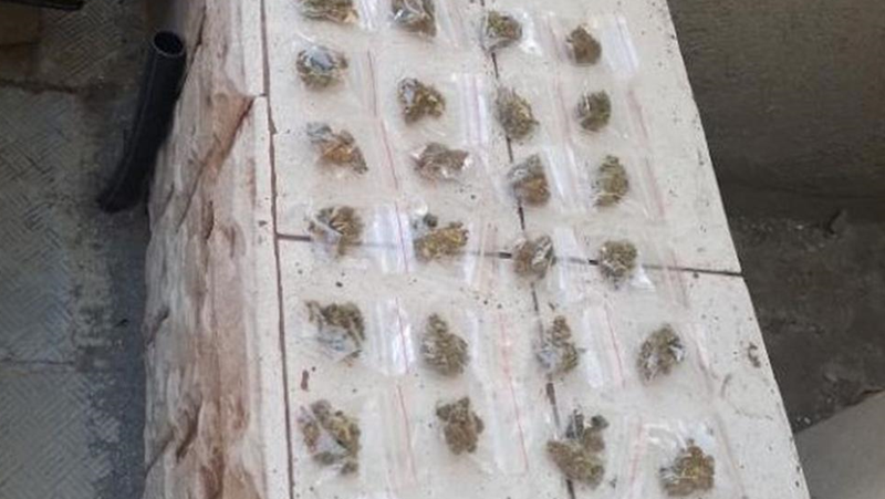 Криминалисти разкриха мобилна лаборатория за производство на метамфетамин в Бургас.Специализирана