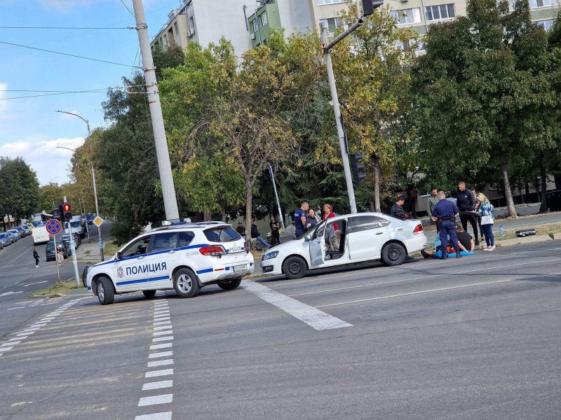 Шофьор на автомобил с украинска регистрация, превозващ мигранти, е задържан