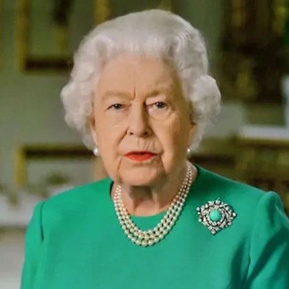 Появиха се призиви кралица Елизабет II да бъде превърната в
