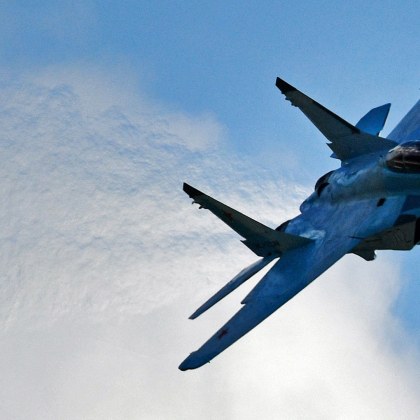 Руски самолети са доближили на два пъти въздушното пространство на