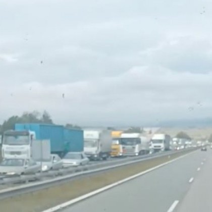 Тежка верижна катастрофа стана на автомагистрала Тракия За това сигнализират