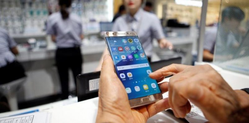 Ройтерс: Европа е изправена пред спиране на мобилните устройства