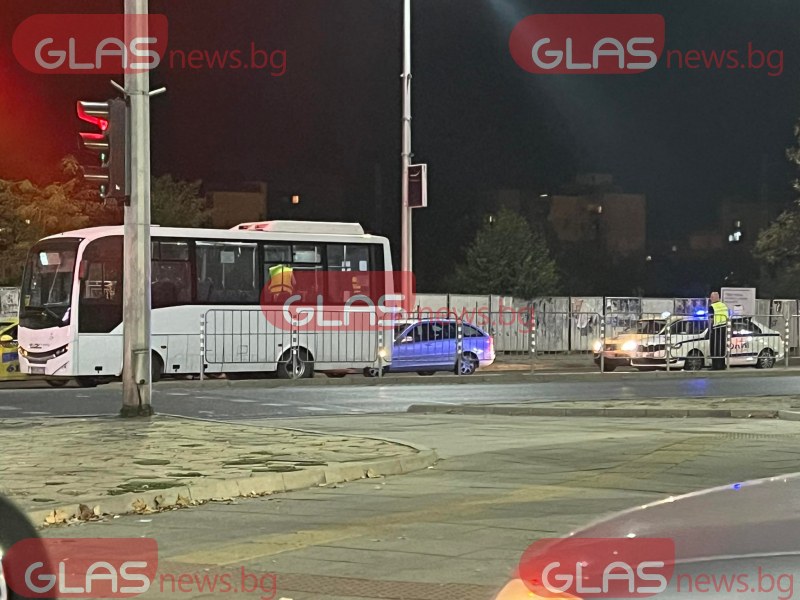 Автобус на аварийни и полиция на Сточна гара в Пловдив СНИМКИ