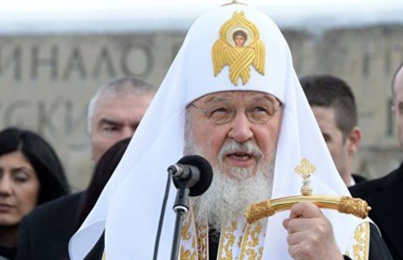 Руският патриарх Кирил се е заразил с коронавирус, поради което