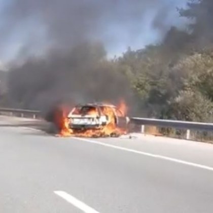 Кола е изгоряла на АМ Струма За това сигнализират очевидци
