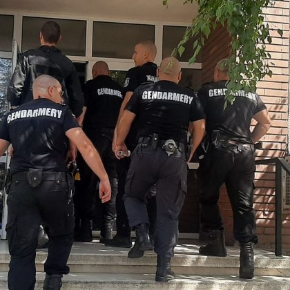 Специализирана полицейска операция се провежда в столичния квартал Христо Ботев Проверяват