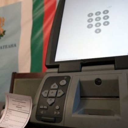 Машина в избирателна секция във Варна е дала странен дефект