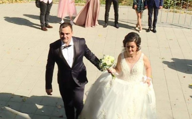 Младоженци гласуваха във Варна