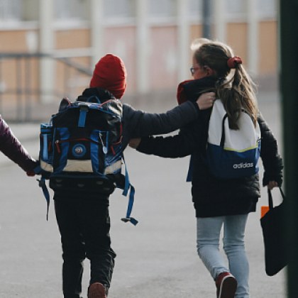 Френски град е решил да раздаде зимни якета на учениците