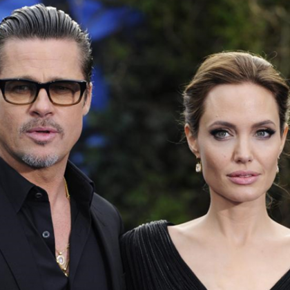 Актрисата обвинява бившия си съпруг в домашно насилие Според Джоли по време