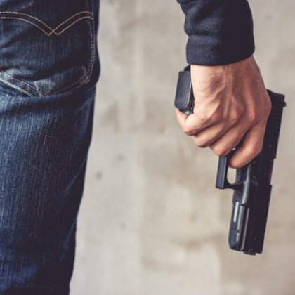 41 годишен жител на Перник заплаши таксиметрова шофьорка с газ сигнален пистолет На
