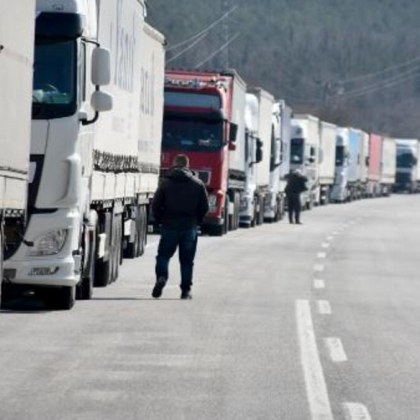 Различни забрани за камиони влизат сила в цяла Европа през