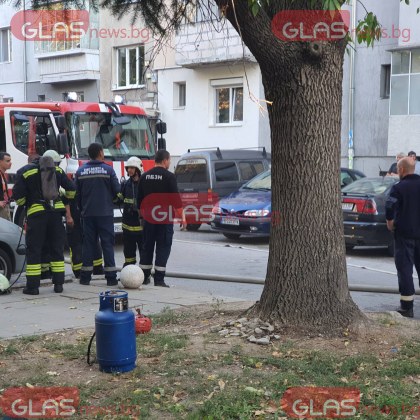 Огнеборци спасиха живота на 67 годишен мъж в Пловдив след пожар