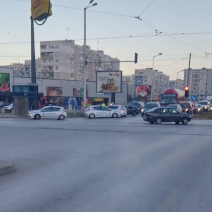 Гонка с мигранти завърши с ударена патрулка Преследването е започнало