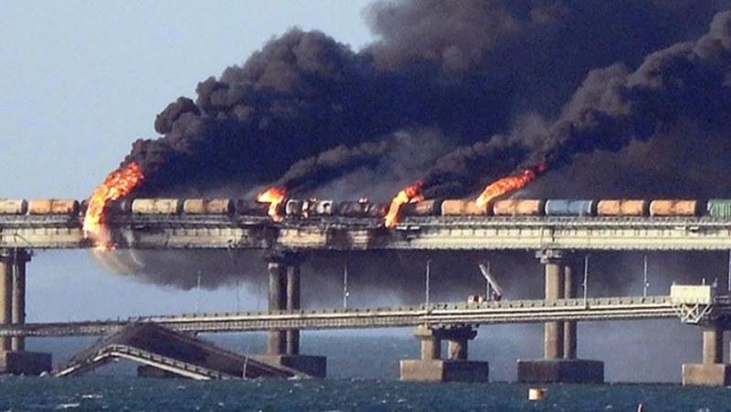 ДАНС разследва маршрута на камиона, взривен на Кримския мост