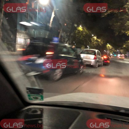 Верижна катастрофа стана преди минути в Пловдив съобщи читател на