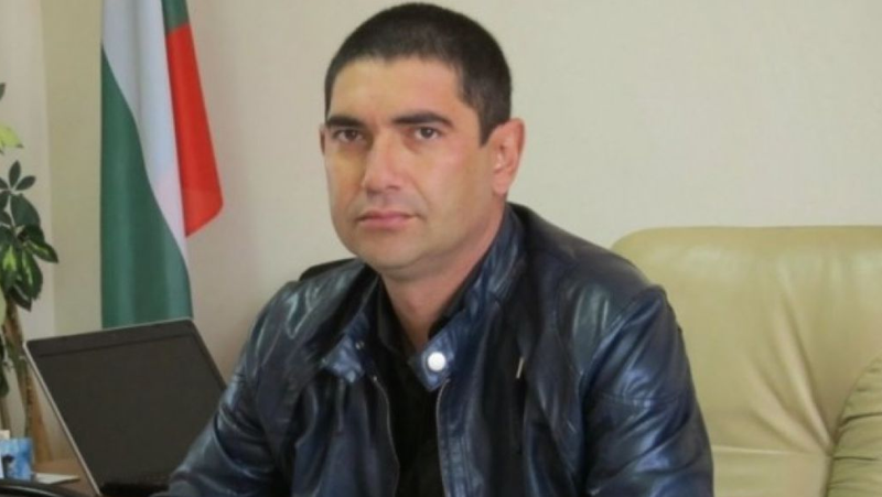 Обвиниха бивш политик в побой