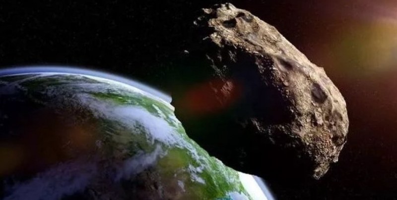 С размерите на самолет: Голям астероид лети към Земята с 46 000 км/ч