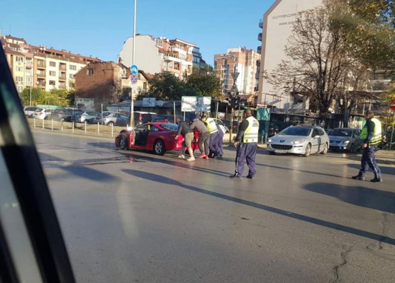 Инциденти затрудняват движението в София. За това съобщават очевидци в