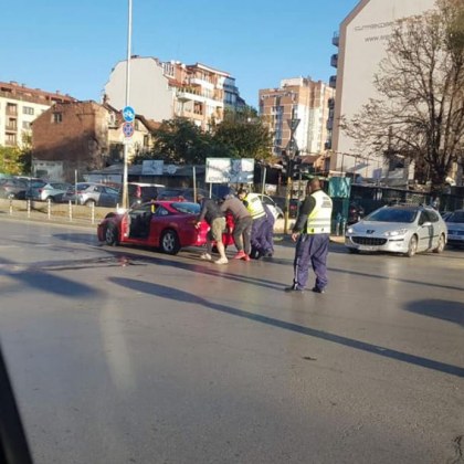 Инциденти затрудняват движението в София За това съобщават очевидци в