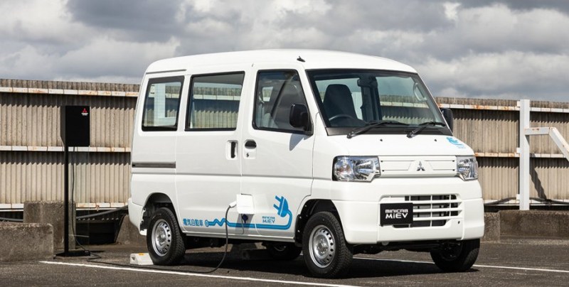 Mitsubishi върна на конвейера най-евтината си електрическа кола СНИМКИ