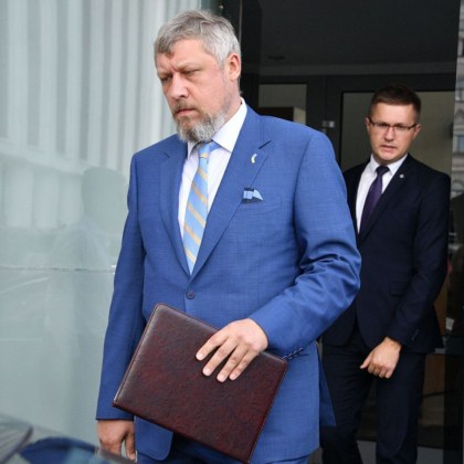 Украинският лидер Володимир Зеленски уволни посланика на страната в Казахстан