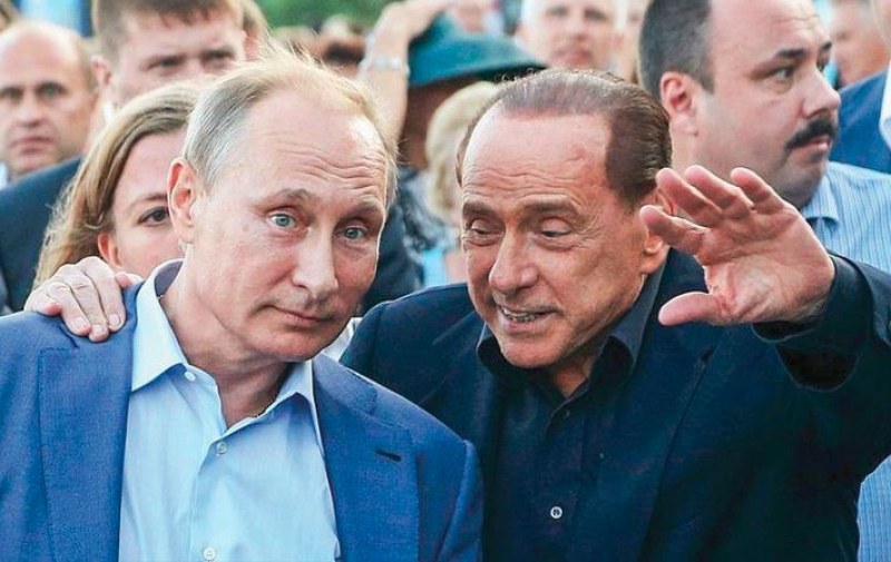 Водката, подарена от Путин на Берлускони, нарушила санкциите срещу Русия