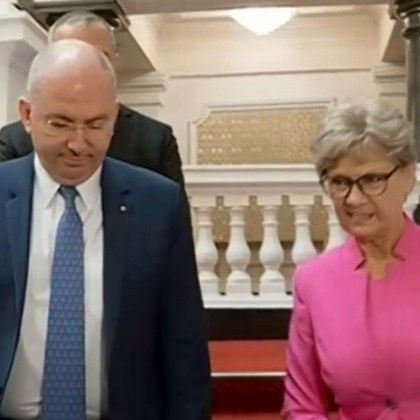 След срещата с контактната група представена от Росен Плевнелиев и