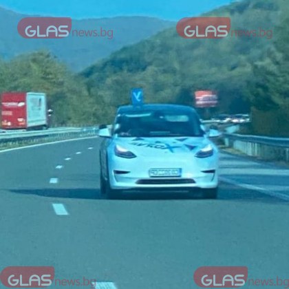 Електрическата кола Тесла на Илон Мъск вече не рядкост и