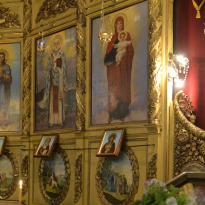 Откраднаха кутия за дарения от храм
