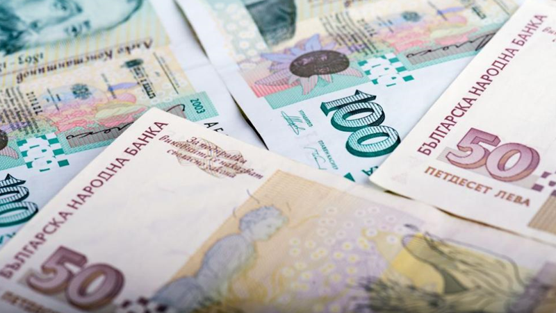 Мъж проникна в офис и задигна над 50 000 лв.