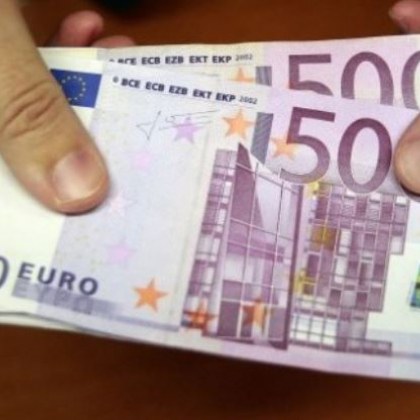 Парламентът възложи на правителството да ускори процеса за приемането на еврото