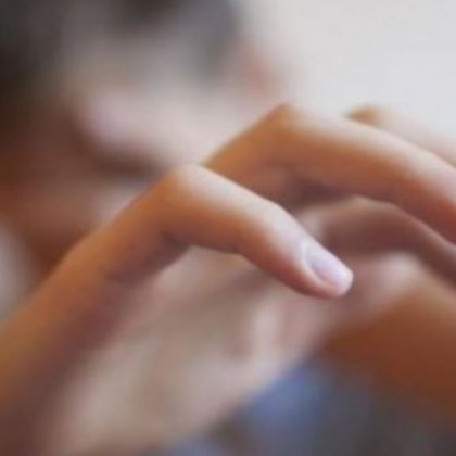 Непълнолетни изнудваха и ограбиха млад мъж
