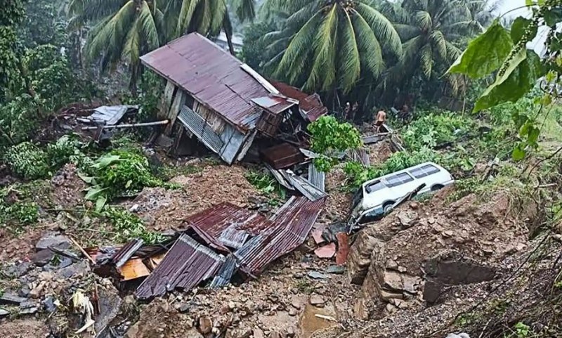 Мощна буря погуби над 70 души на Филипините