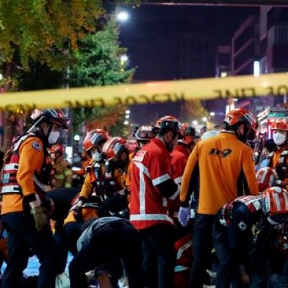 Смъртоносен инцидент стана в Южна Корея Поне 140 души загинаха а