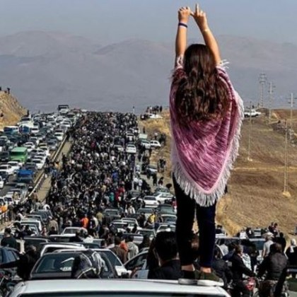 Протестиращите в Иран получиха предупреждение че днес е последният им