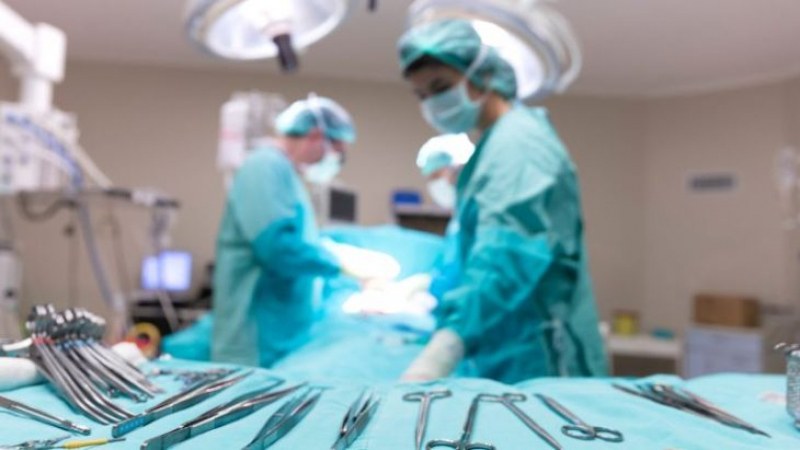 Успешно трансплантираха изкуствено сърце на 35-годишен мъж с тежко сърдечно