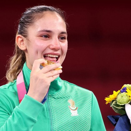 Олимпийската ни шампионка в каратето Ивет Горанова грабна два златни