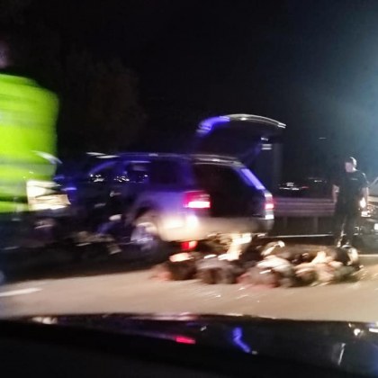 Лек автомобил натъпкан с мигранти е катастрофирал на магистрала Тракия