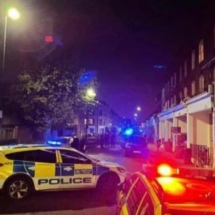 Двама мъже загинаха след стрелба в Южен Лондон Двете жертви са